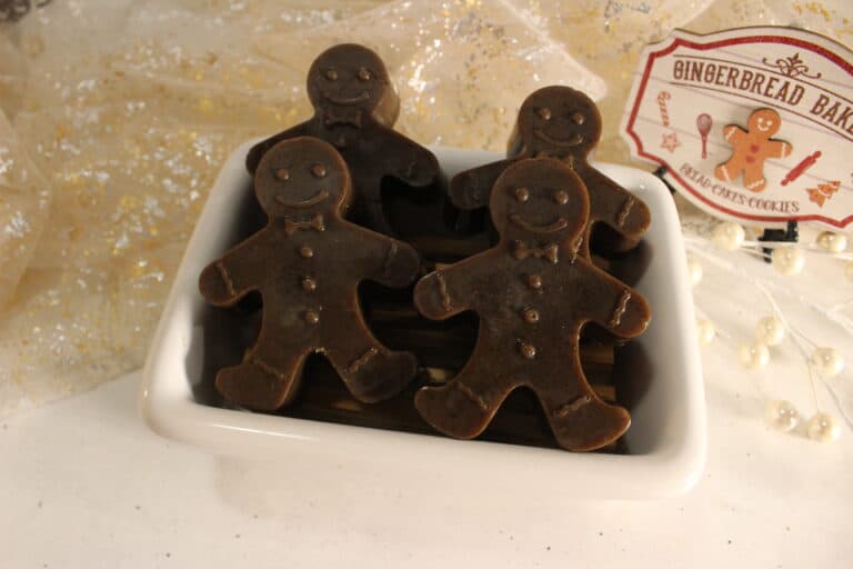 Gingerbread Soap: The Cutest Homemade Christmas Gift