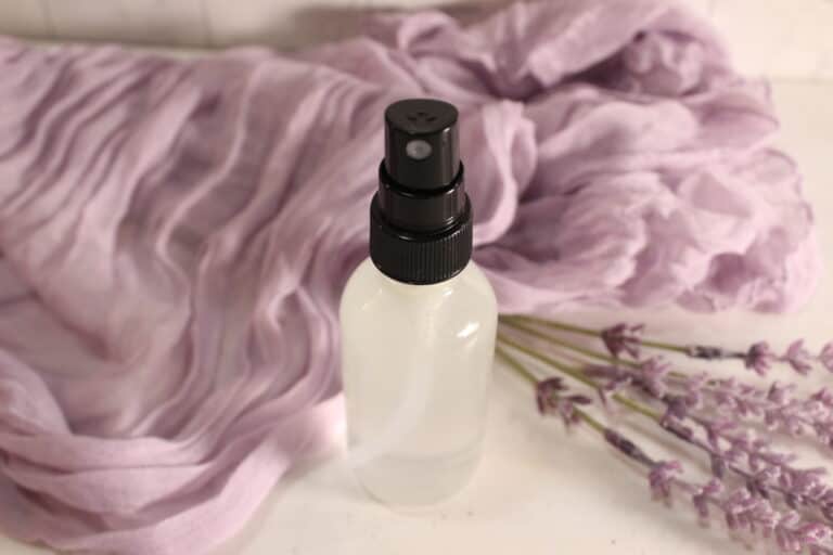 Easy DIY Spray Deodorant (That Actually Works)