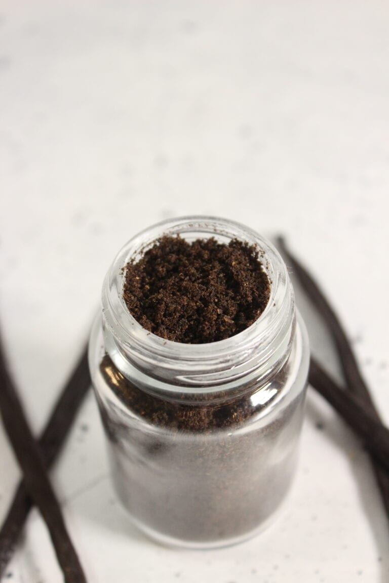 Homemade Vanilla Powder Recipe for Baking and Coffee